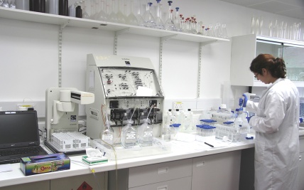 Ocean-going Lab - the Real Test of a Nutrient Analyzer