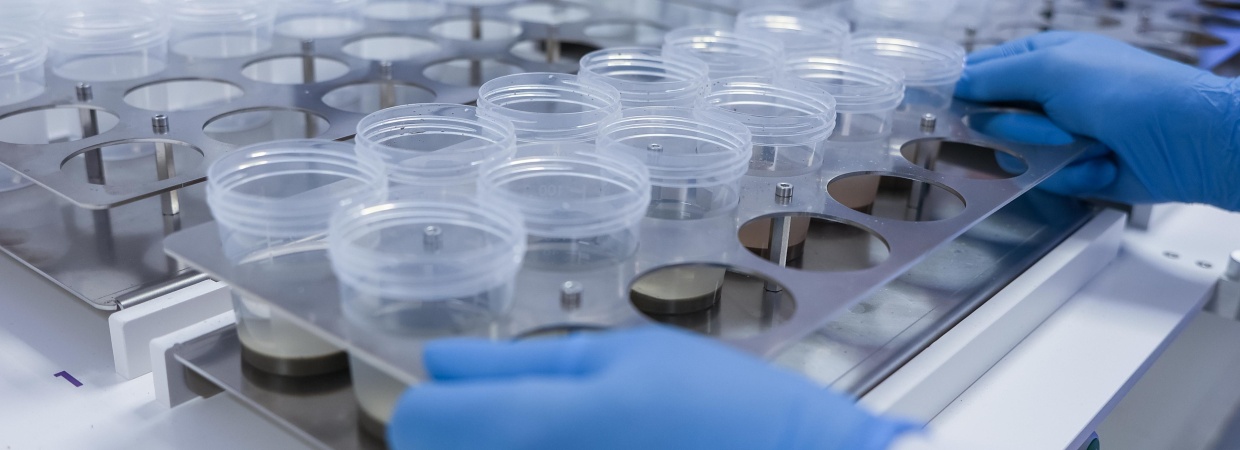 Samples are placed on MiniLab platform